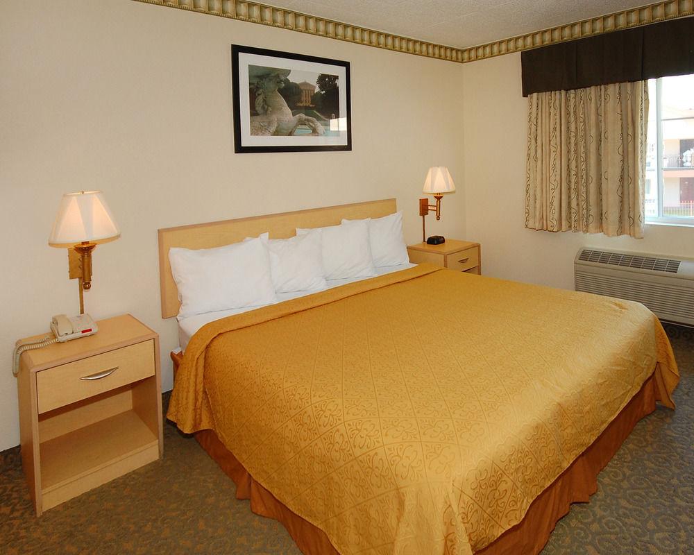 Super 8 By Wyndham Gloucester Gloucester City Værelse billede