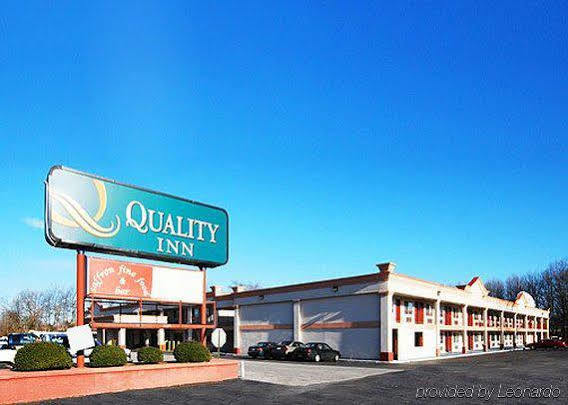 Super 8 By Wyndham Gloucester Gloucester City Eksteriør billede